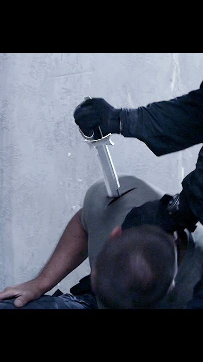 The Expendables 3 | Statham’s Triple Kill! Tosses Gun, Throws Knives, Headshots All Around! 🔥🔪