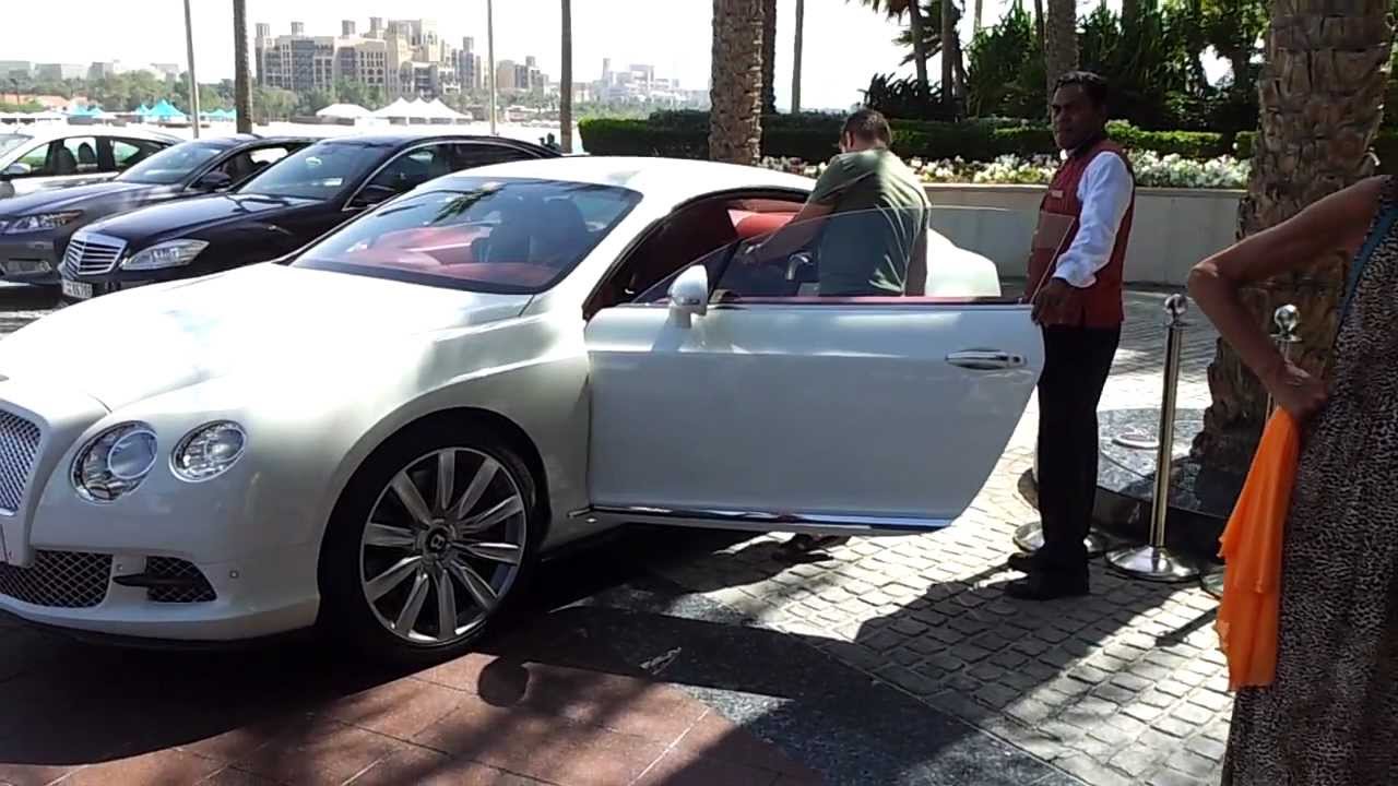 Exotic Cars at Burj Al Arab Hotel, Dubai. 01.04.2013 YouTube