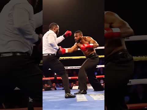 This Referee is So Fast, Even Boxers Can't Catch Him!#ai #boxing #shorts