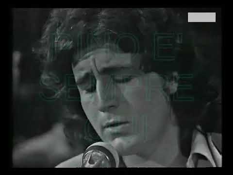 PINO DANIELE NAPULE E' PRIMA APPARIZIONE IN TV AUDITORIO A