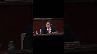 Rep. Brandon Gill asks Chicago Mayor Johnson series of questions regarding undocumented migrants