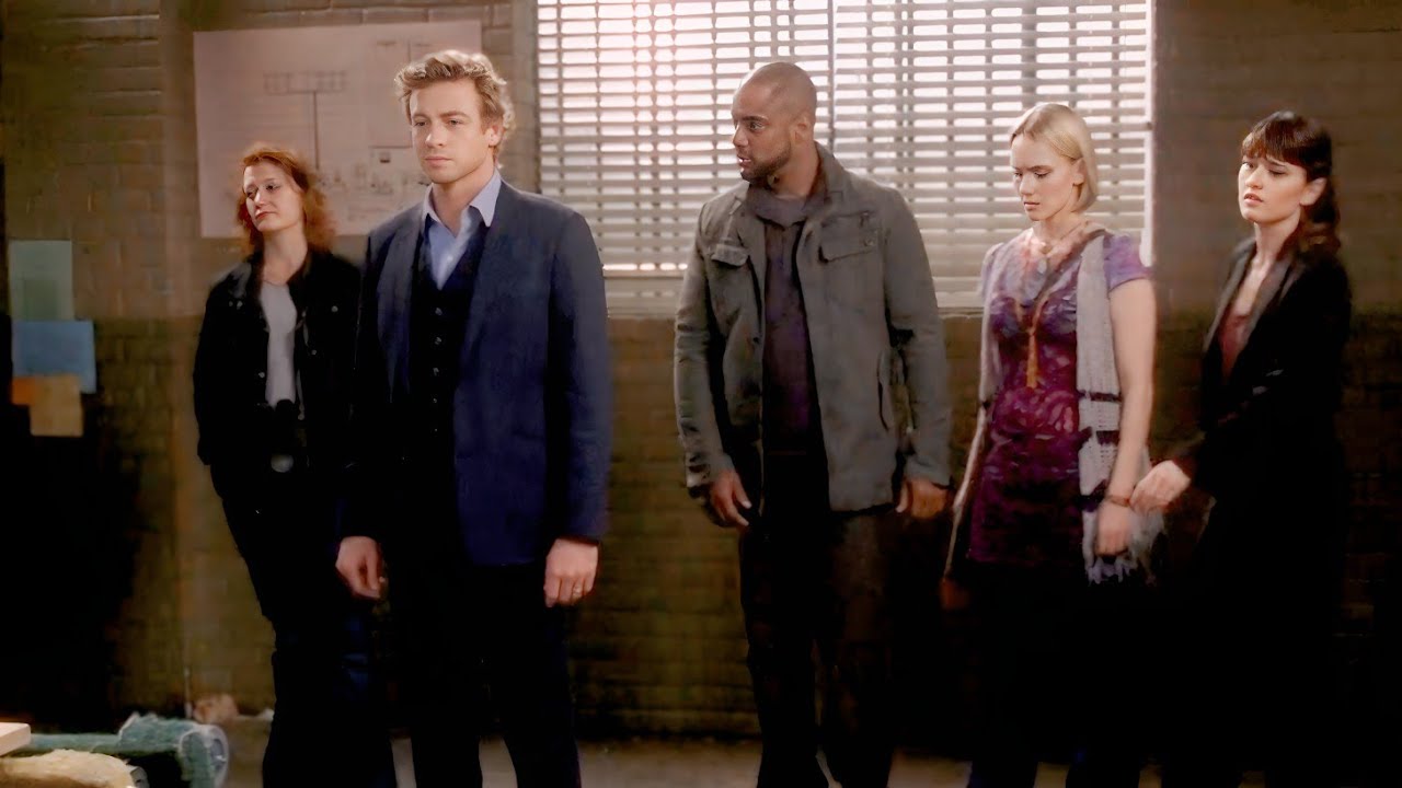 Загадочное преступление, связанное с убийством лавочника. Нет никаких улик, указывающих на личнос...