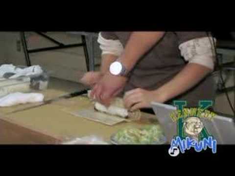 Taro Arai teaches Sushiology to JFK High School st...