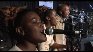 Lundi - Ngapha Na Ngapha (Live)