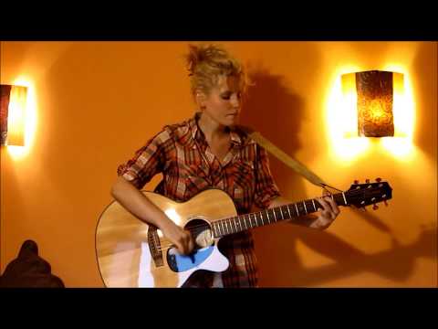 Célia Trintignac "Pour te retenir"  Paroles & Musique: Célia Trintignac