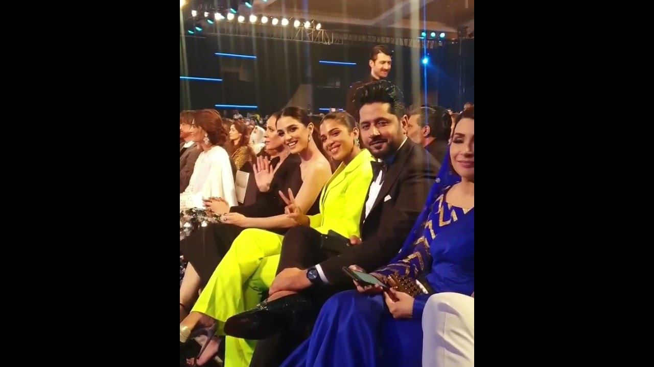 Imran Ashraf, Maya Ali and Sonya Hussain In Hum Awards❤️
