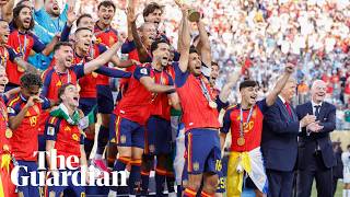 Trump and Infantino booed at World Cup final screenshot 4