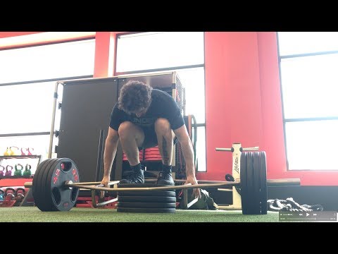 420 lbs Mega Deficit Trap Bar Deadlift (Can I get some leg drive?)