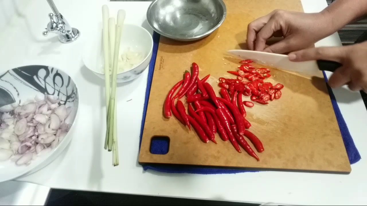 Sambal Matah || Cara membuat sambal matah|| emak emak ngevloog 