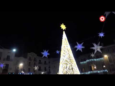 Vídeo: Com Utilitzar L'arbre De Nadal Després De Les Vacances De Cap D'Any