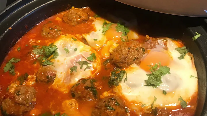 Recette délicieuse de Tajine de boulettes de viande hachée à la sauce tomate et œuf