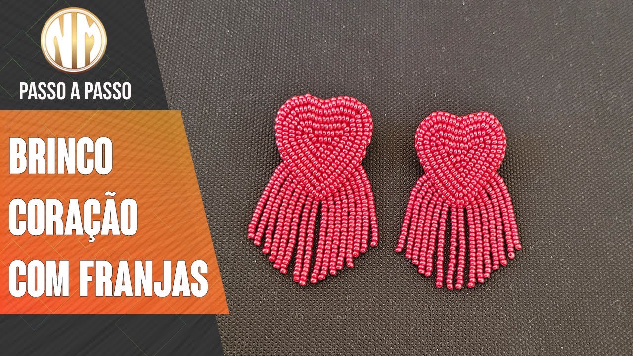 Brinco coração com franjas