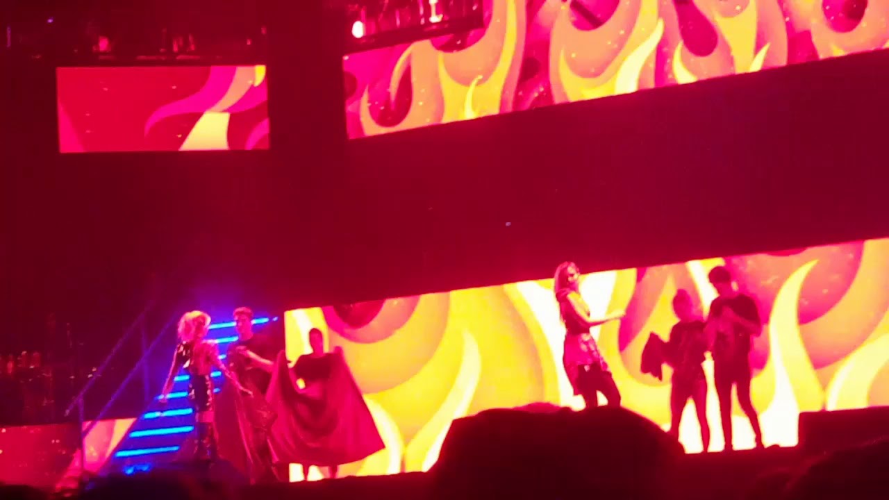 Cómo me ves- Soy Luna en vivo en Monterrey