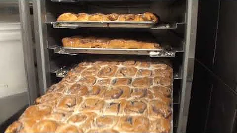 Best Breakfast in Chicago: Ann Sather Restaurant