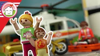 Playmobil english - The Rear-End Collision - The Hauser Family - Chief Overbeck