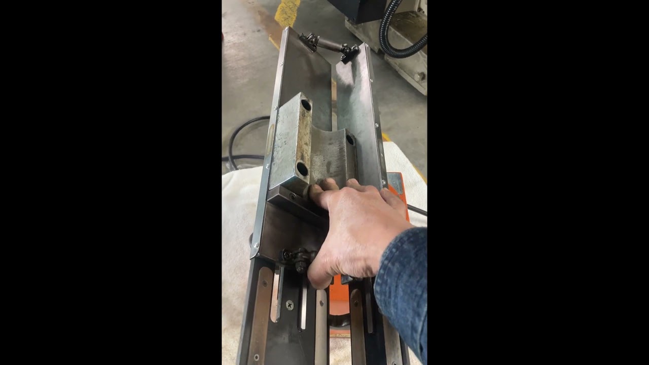 卓上面取り機 ナイスコーナーV3 富士元工業 - YouTube