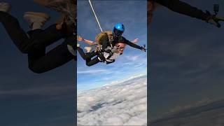 SKYDIVING 🔥💨 #shorts #shortvideo #skydiving