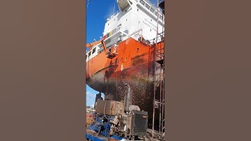 Tanker cleaning/renovation #tanker #ship #renovation #cleaning #mess #rusty #rust #transportation