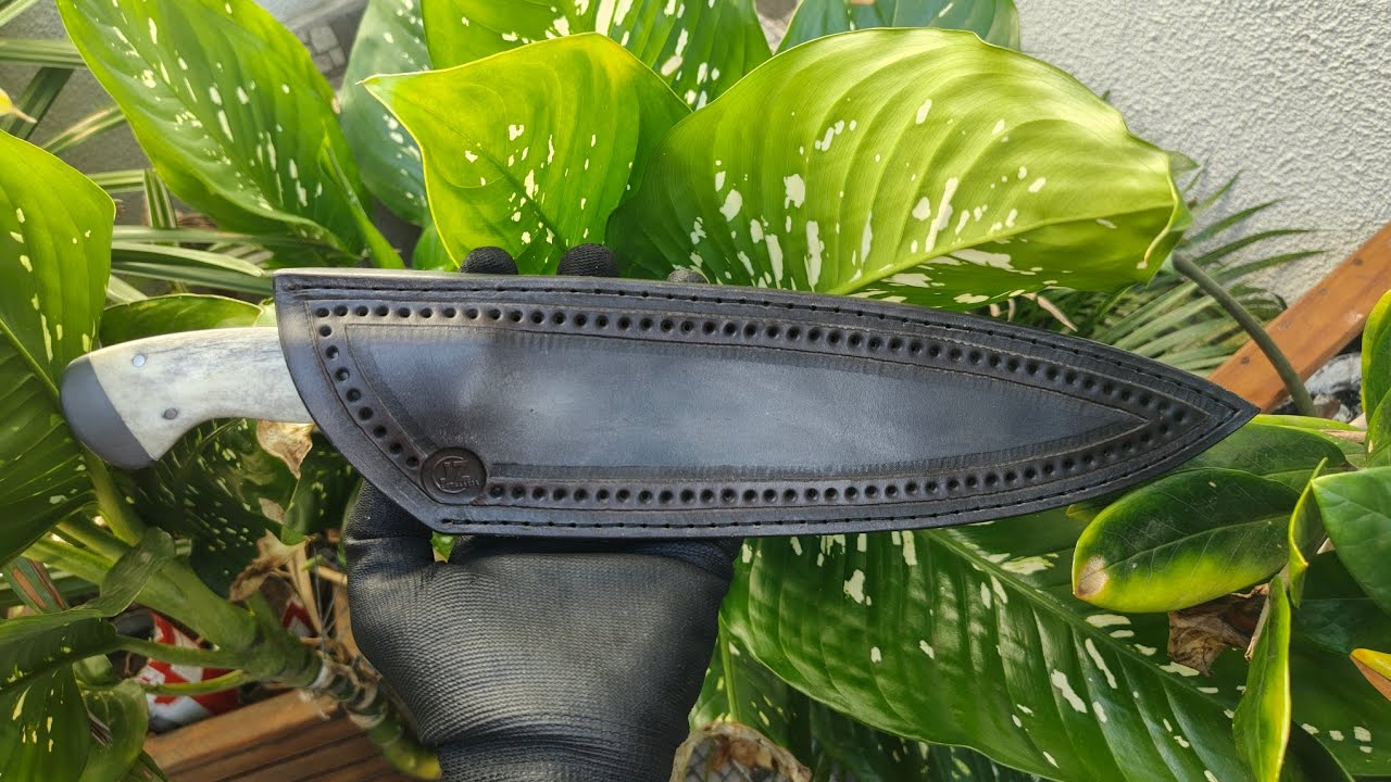 Mais uma bela faca artesanal diferenciada 