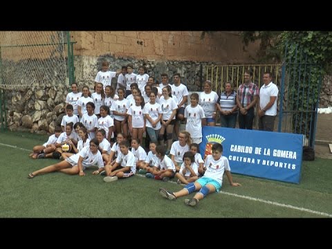 Agulo inaugura su nueva cancha de Vóley Pista-Playa con la celebración de un campus