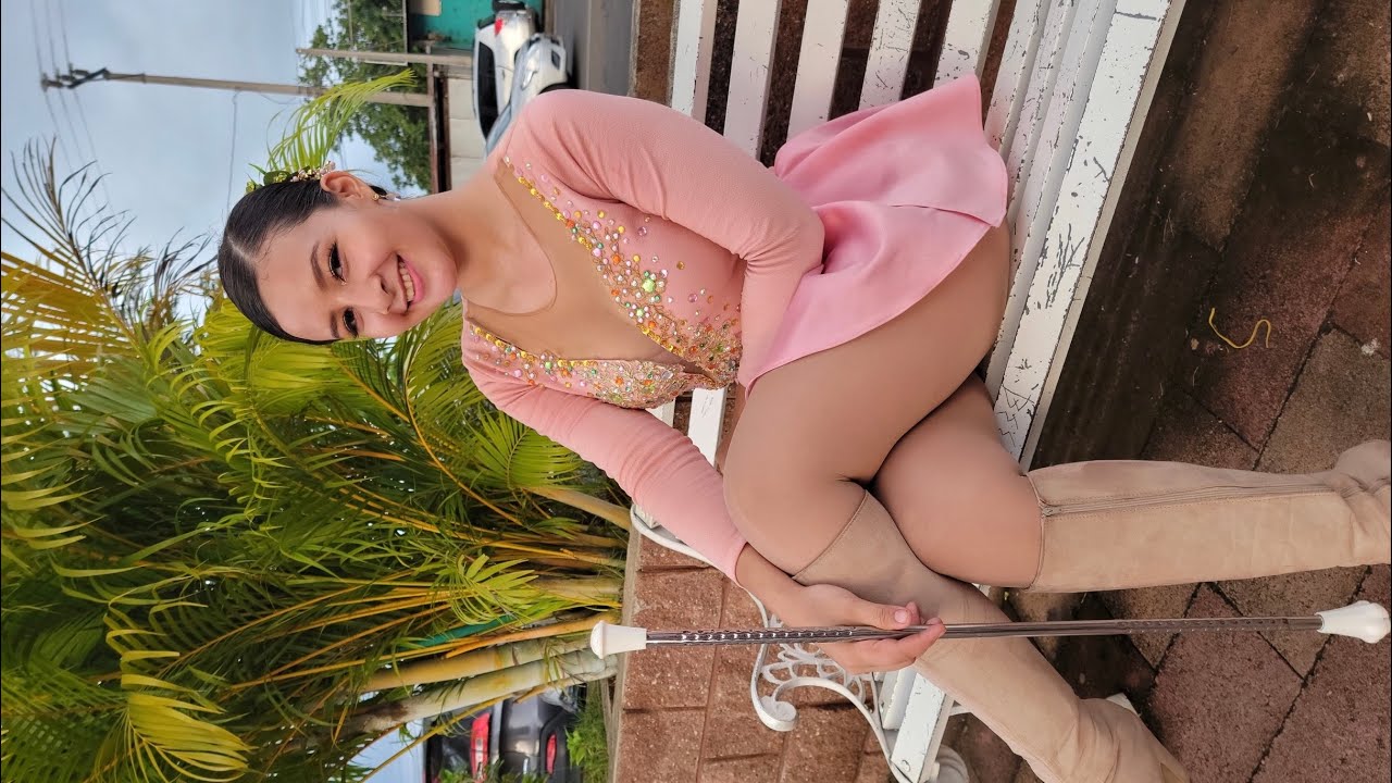 Alexandra una de las cachiporristas mas favoritas en la actualidad