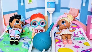 ВРЕДНАЯ ШОКОЛАДКА! Воспитатели в больнице( Малыши ЛОЛ LOL сюрприз в детском садике куклы мультики