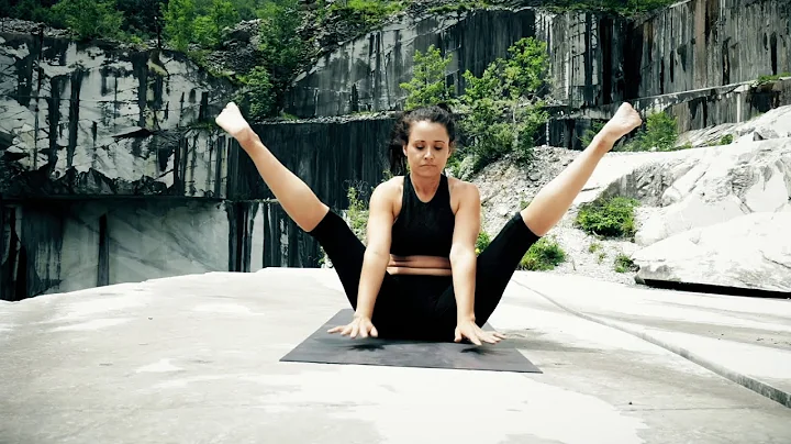 The Dharmic Path | Ashtanga Yoga Demo by Paige Eli...