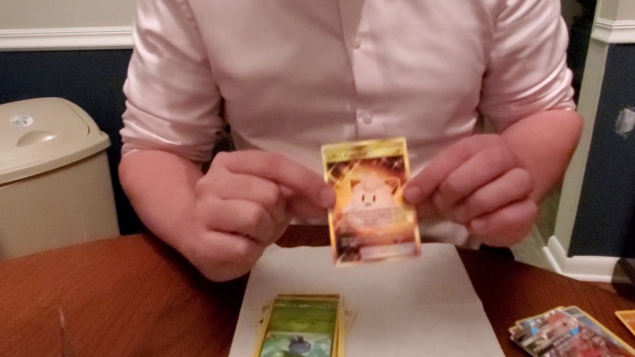 Miticus Opens A Pokemon Tin