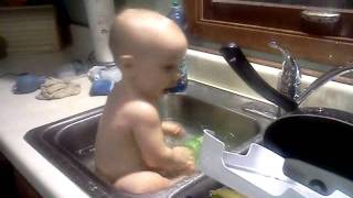 Connor splashing