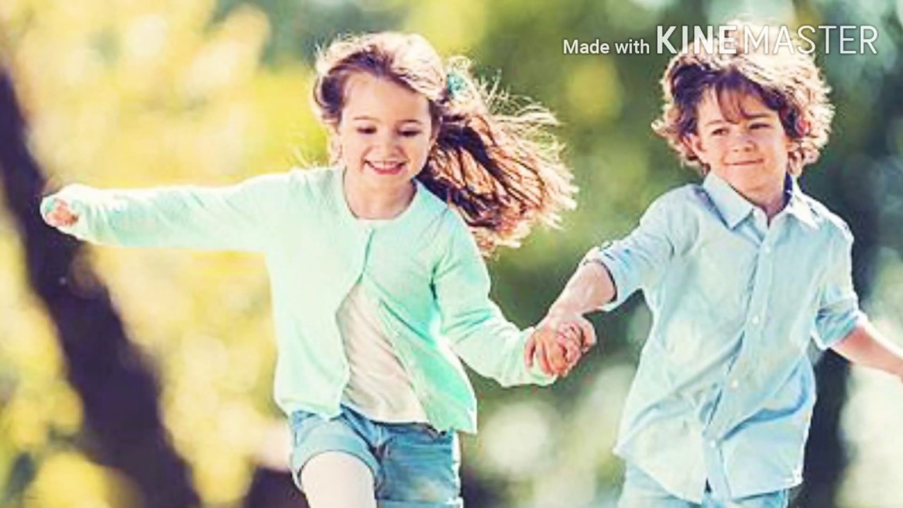 дети бегут в школу. счастливых мгновений. дети на крыше. These children at the moment. These children at the moment.