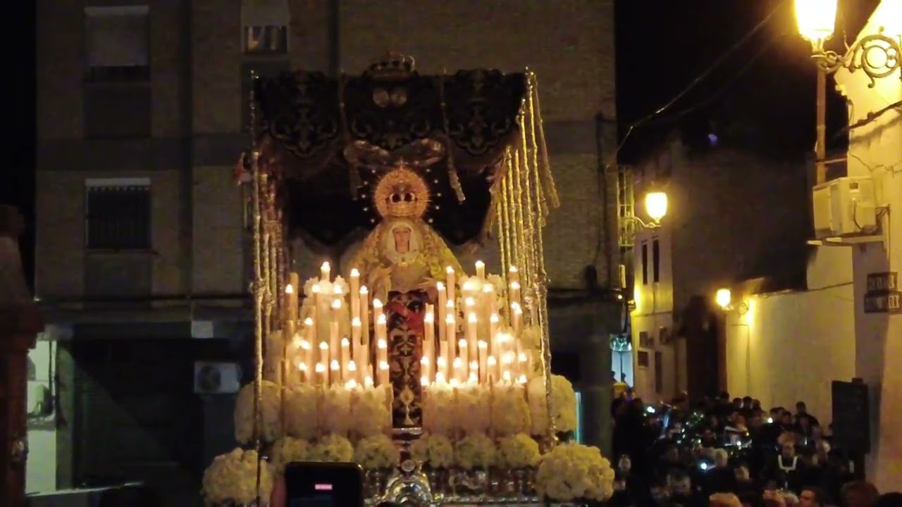 SABADO SANTO,HDAD SOLEDAD CORONADA,NTRA SRA SOLEDAD EN LA CUESTA DEL CIELO,HUEVAR 19 ABRIL 2025,NENO