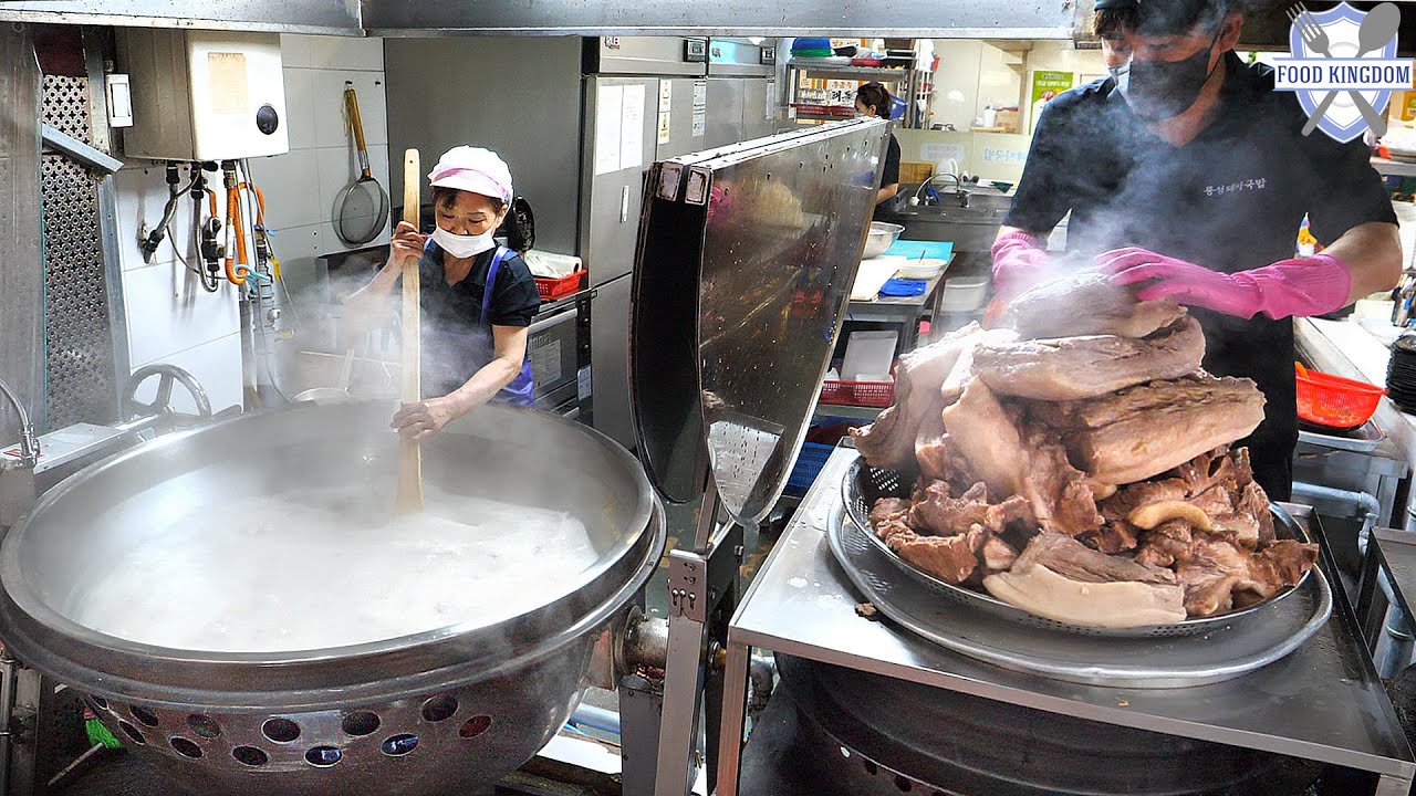 Корейцам нравится! Суп из свинины и разнообразие кимчи / корейская уличная еда