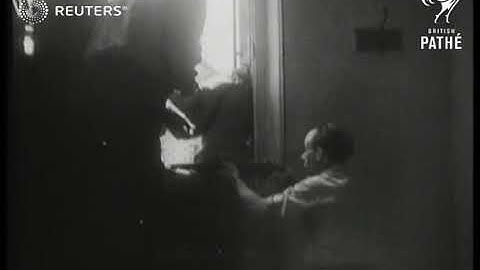 French resistance fighters battle German Wehrmacht in Paris (1944)