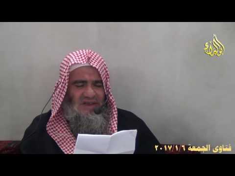 سؤال من لندن يقام العزاء في المسجد وذلك بسبب ضيق البيوت والقاعة التي يقام فيها العزاء تستخدم