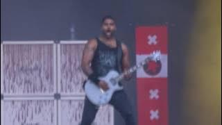 Sum 41 - The Bitter End (guitar solo) - Download Festival 2017