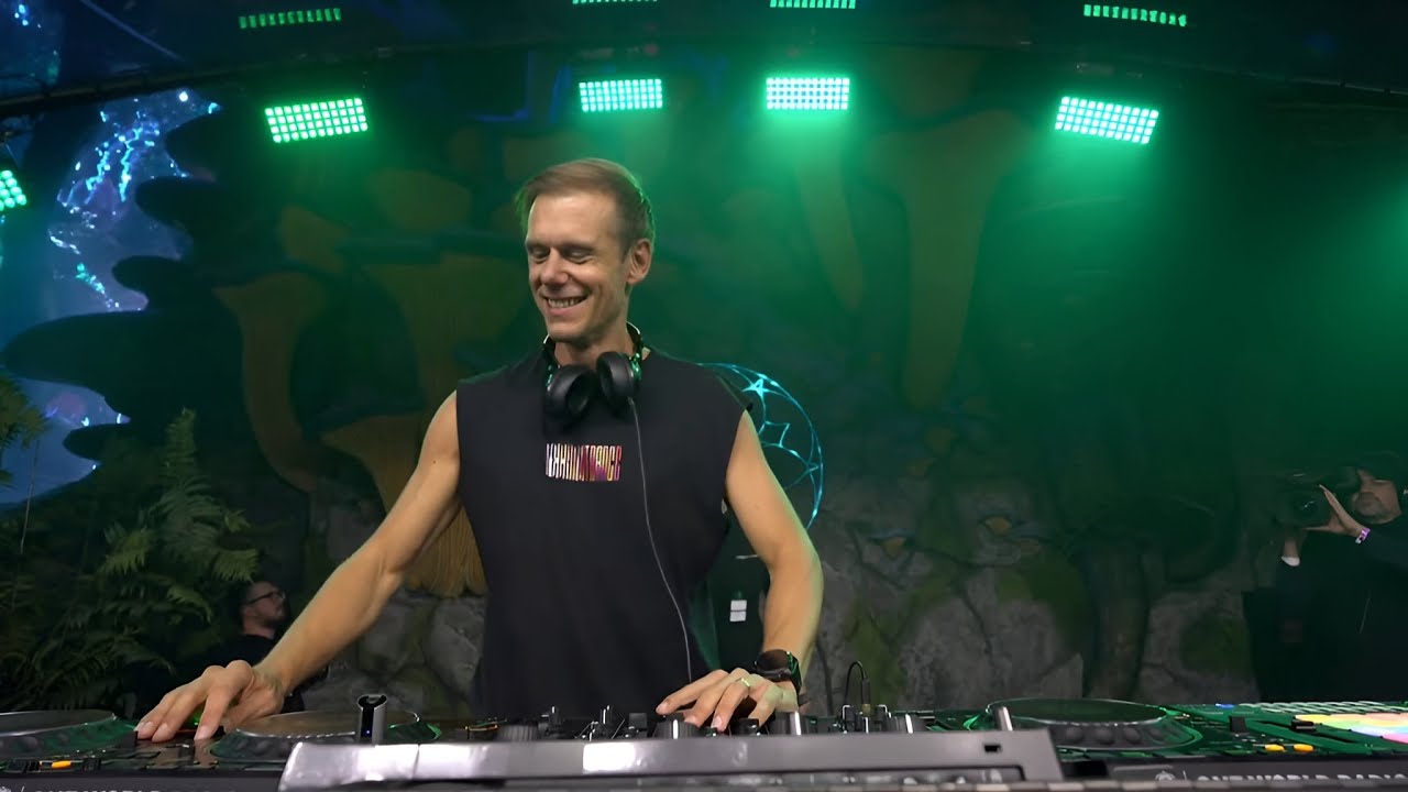 Skytech - Sandstorm (Hypertrance Mix) | Armin van Buuren live at Tomorrowland Brasil 2025