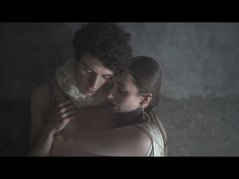 Barbora Mochowa ft. Daniel Žižka - Pierrot (Official Video)