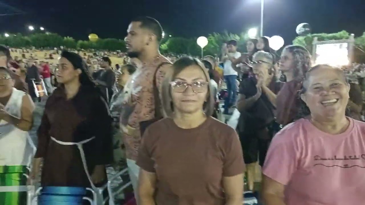 PROCISSÃO CHEGANDO NA PRAÇA DOS ROMEIROS PARA O 1° NOVENARIO DA FESTA DE SÃO FCO 2025 EM CANINDÉ CE