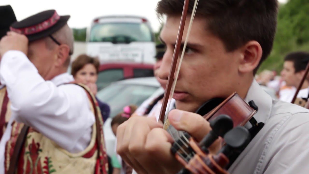 Hrochoť Ľh Paľáčovci  autor: Adrián Mihálik, Ponická svadba r.2016