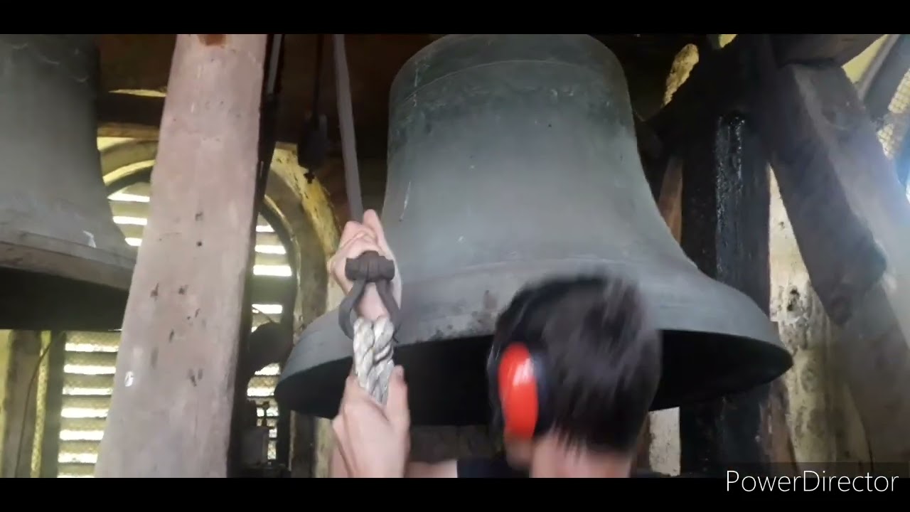 Ručno zvonjenje iz zvonika župne crkve Marije Snježne Karlovac-Dubovac pojedinačno i plenum