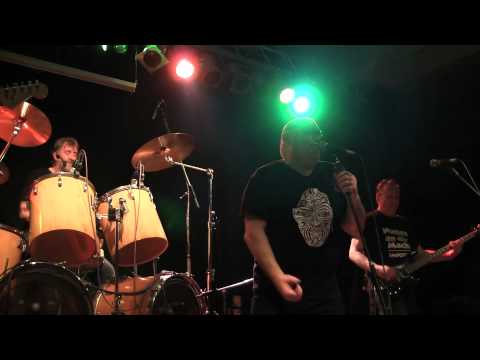 Weltuntergang / Impotenz live bei Grenzenlos 2013 auf der KuKi-Bühne in der Peinigerhalle @orland64