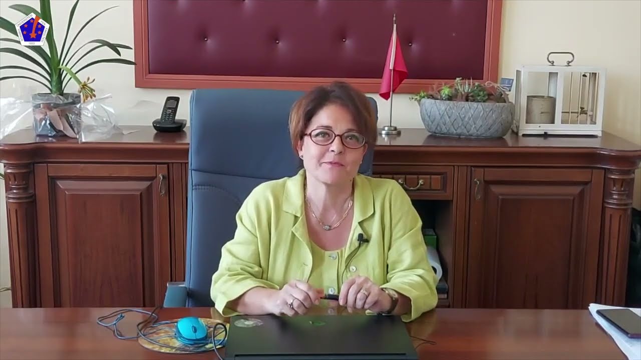 Prof. Dr. Ayşen Özel, Fizik Bölümü'nü Anlatıyor