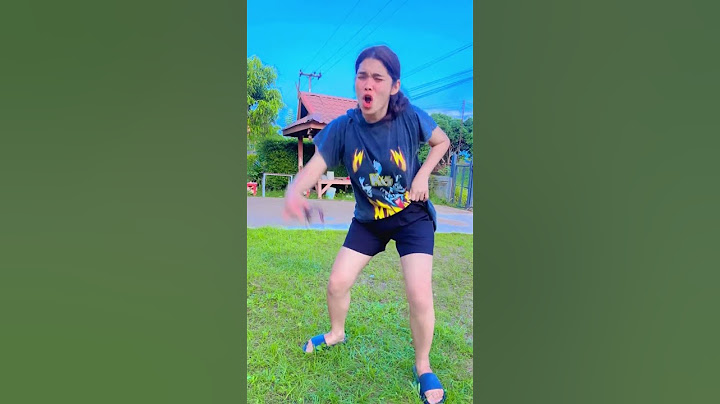 เกาะแน่นเชียวนะเธอ😂 #ตลก #ขำๆ #คลิปตลก #คลิปคลายเครียด #คลิปฮา #fun #funnyvideo