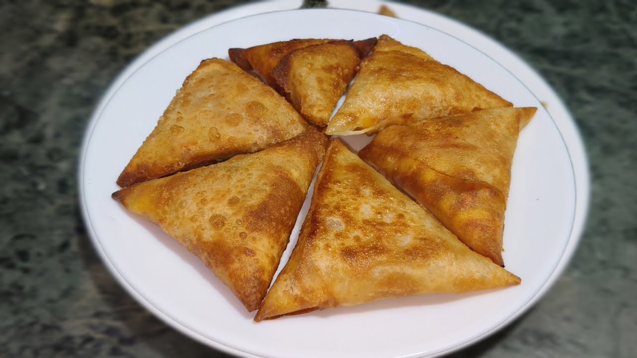 Hyderabadi Irani Corn Samosa Recipe |Sweet Corn Samosa Recipe - YouTube