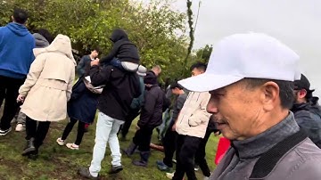 Nkaum toj qaib lwm sub xa lub xyoo laus tos txais lub xyoo tshiab .