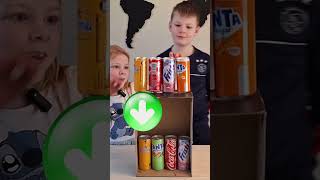Wie zet de blikjes het snelst op volgorde?! 🥤⚡