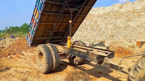 Unseen CAT or JCB 3dx Excavator Loading Sand And Unloading Eicher 5660 Sonalika DI 750 Tractor Ep:42