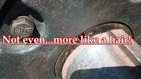 Taper lock flywheel knocking noise JD720D/730D corrective steps including seals and setting endplay.