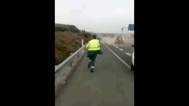 Un conductor kamikaze se estrella con un coche patrulla tras circular 40 kilómetros por la A-92