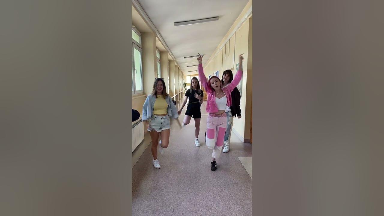 Wygibasy Z Naszej Klasy Taniec Zygzak EKIPA - ZYGZAK (feat. Jacuś) TikTok Taniec - YouTube